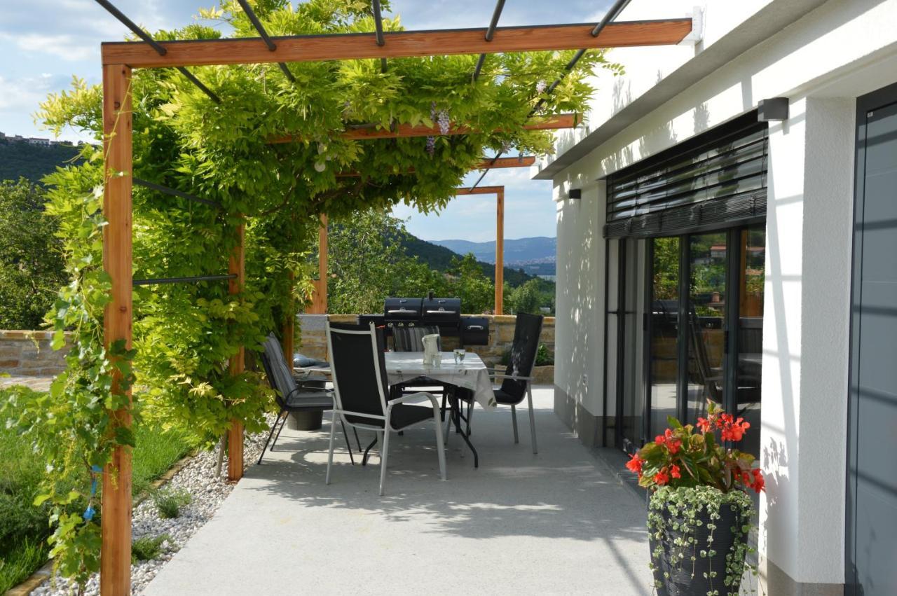 Casa Miranda - Family Comfort In A Quiet Area, Near The Sea, With Bbq And Free Parking Zgornje Skofije ภายนอก รูปภาพ