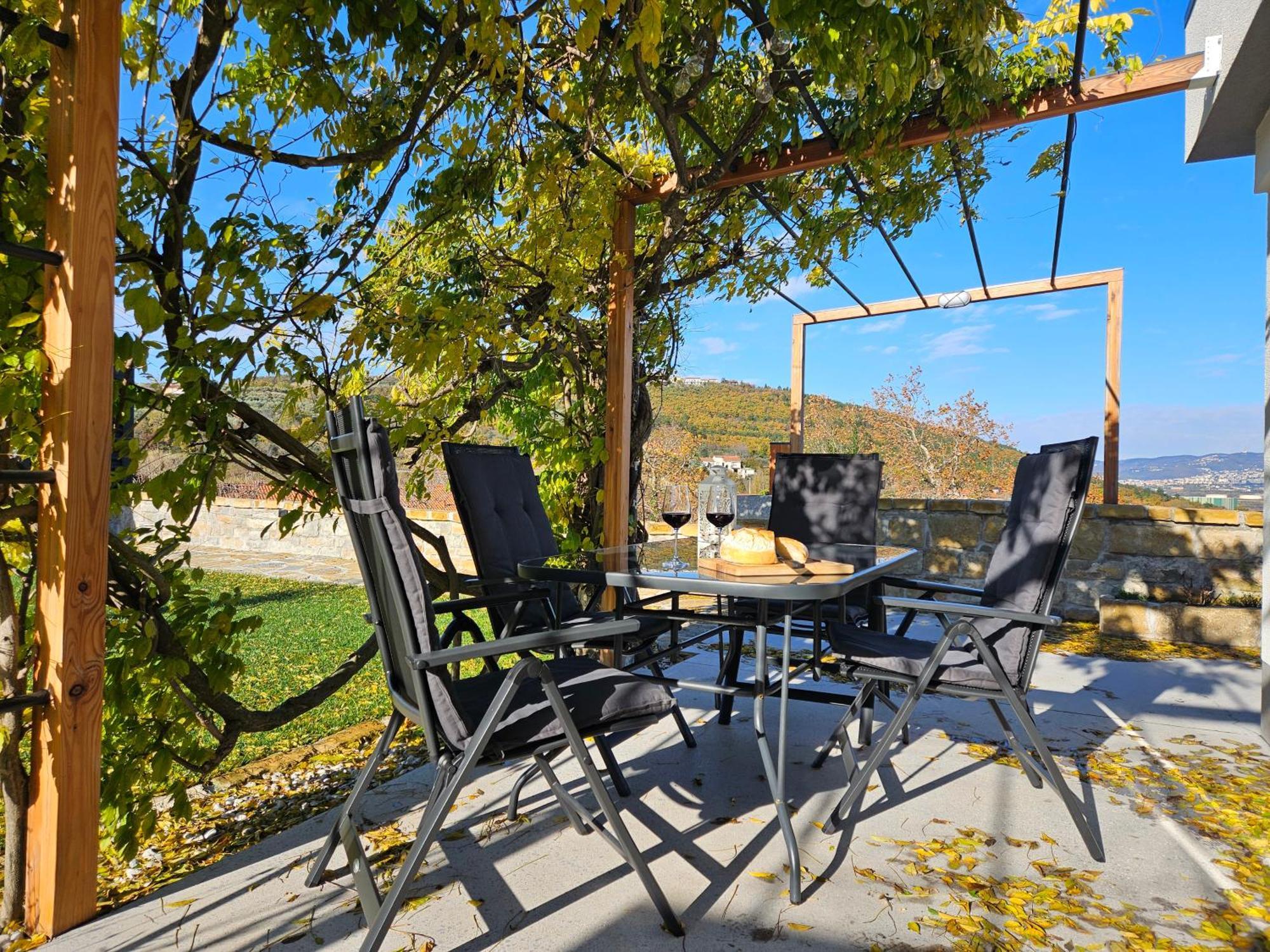 Casa Miranda - Family Comfort In A Quiet Area, Near The Sea, With Bbq And Free Parking Zgornje Skofije ภายนอก รูปภาพ